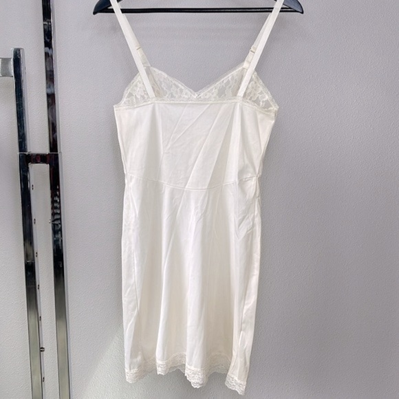 Vintage Sears “The Doesn’t Slip” Nylon Short Slip Dress Size 32 Classic NonCling - Picture 6 of 16